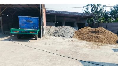 Aktivitas Pengolahan Material di Prambon Disorot, Legalitas dan Asal Bahan Dipertanyakan 2 1000384735