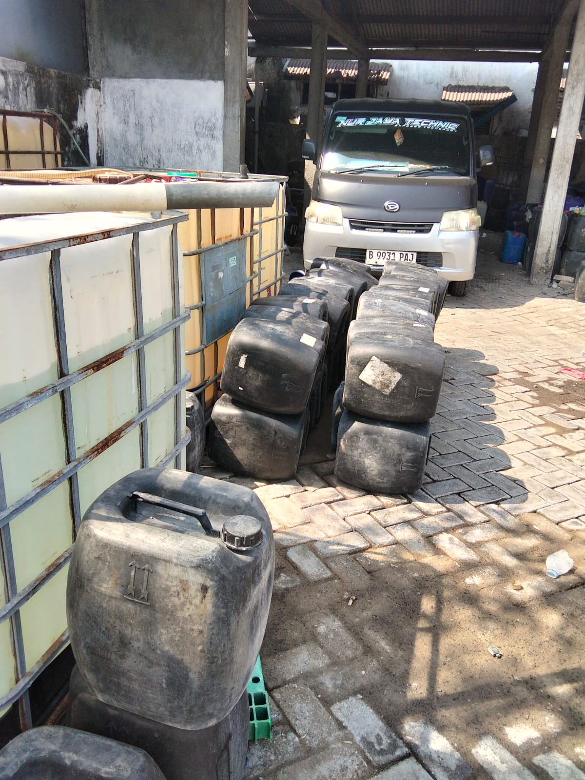Dugaan Penimbunan Bahan Kimia di KUD Kenongo Jadi Sorotan, APH Sidoarjo Diminta Tidak Tutup Mata dan Segera Beri Kejelasan 1 IMG 20261023 WA0005